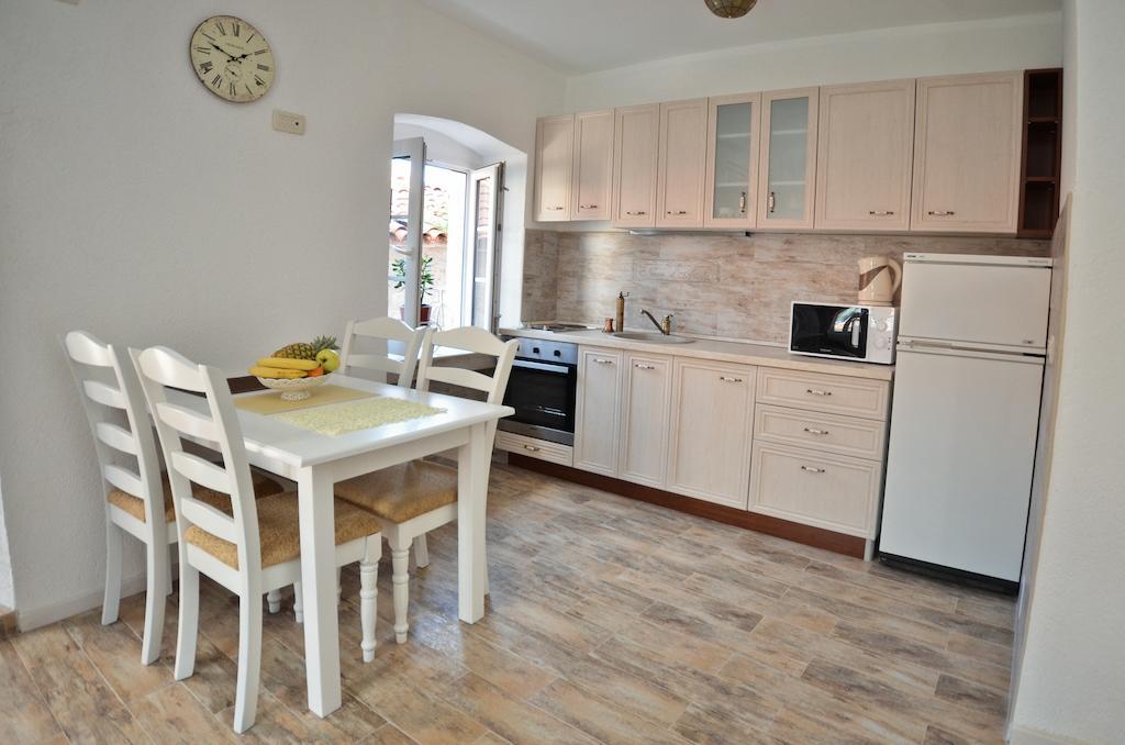 Bell Tower Apartment Budva Phòng bức ảnh