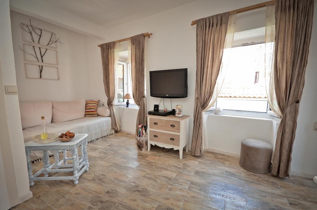 Bell Tower Apartment Budva Phòng bức ảnh